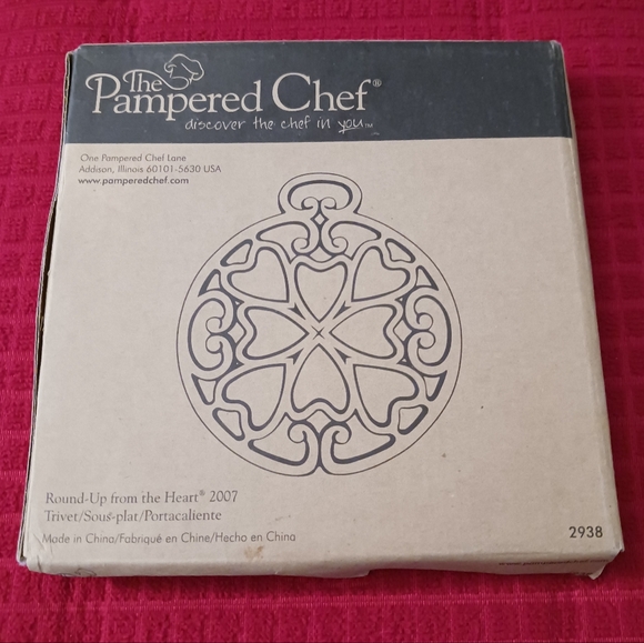 2007 Pampered Chef RoundUp from the Heart Trivet NEW - Retired - Picture 3 of 4
